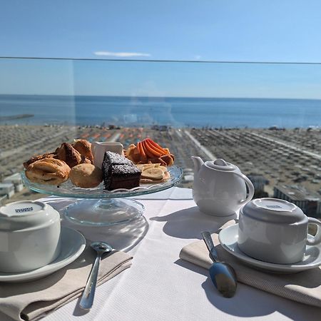 Grand Meeting Hotel Rimini Bagian luar foto