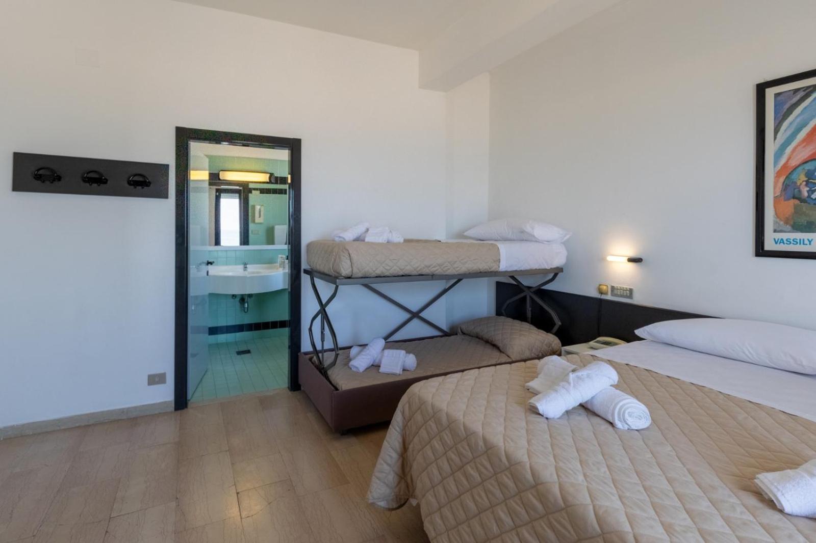 Grand Meeting Hotel Rimini Bagian luar foto