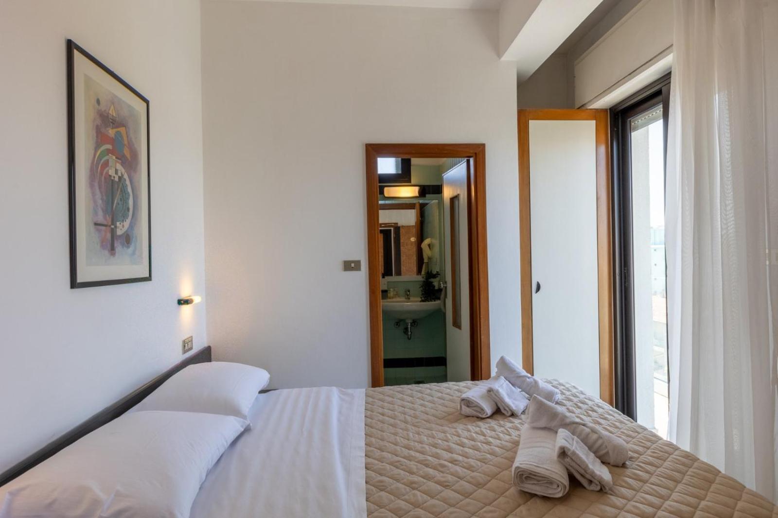 Grand Meeting Hotel Rimini Bagian luar foto