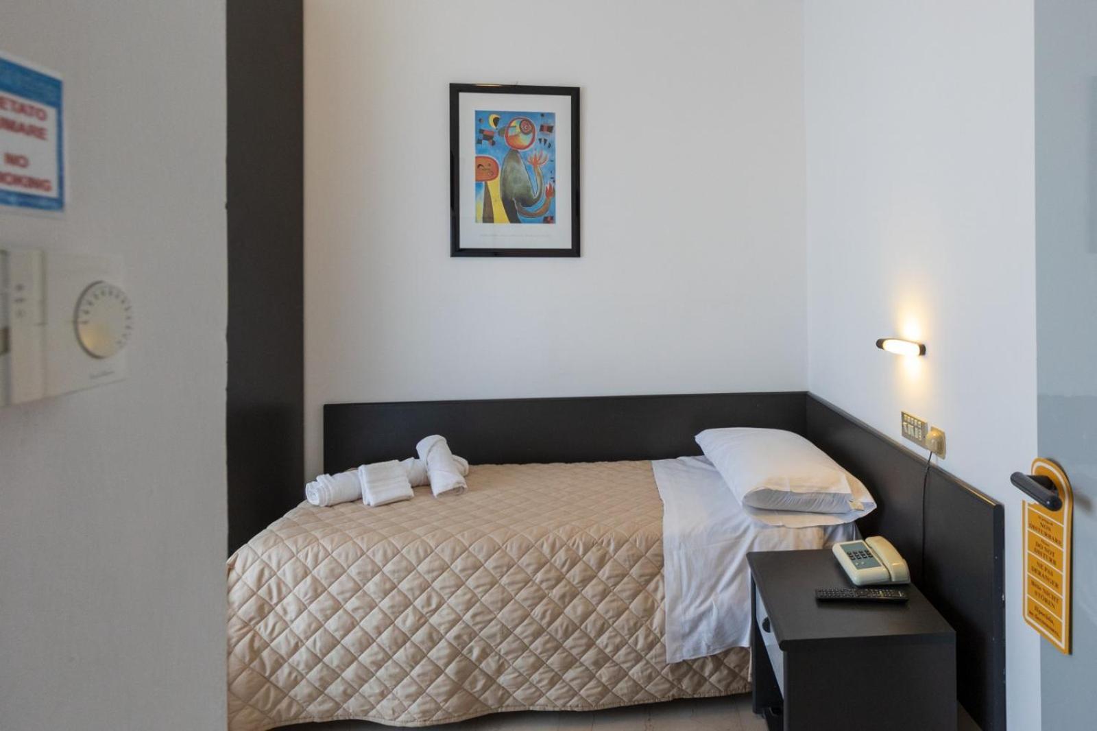 Grand Meeting Hotel Rimini Bagian luar foto