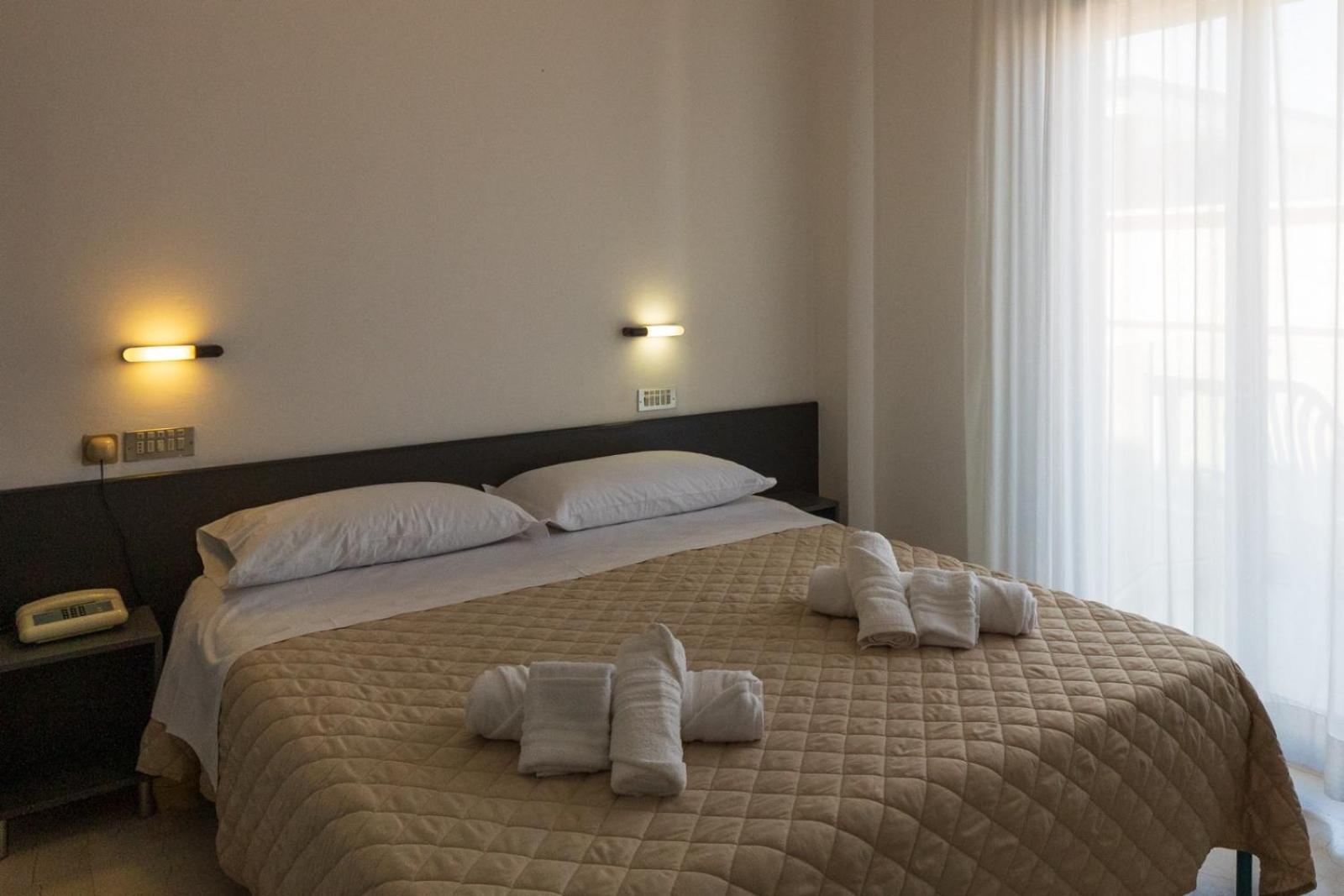 Grand Meeting Hotel Rimini Bagian luar foto