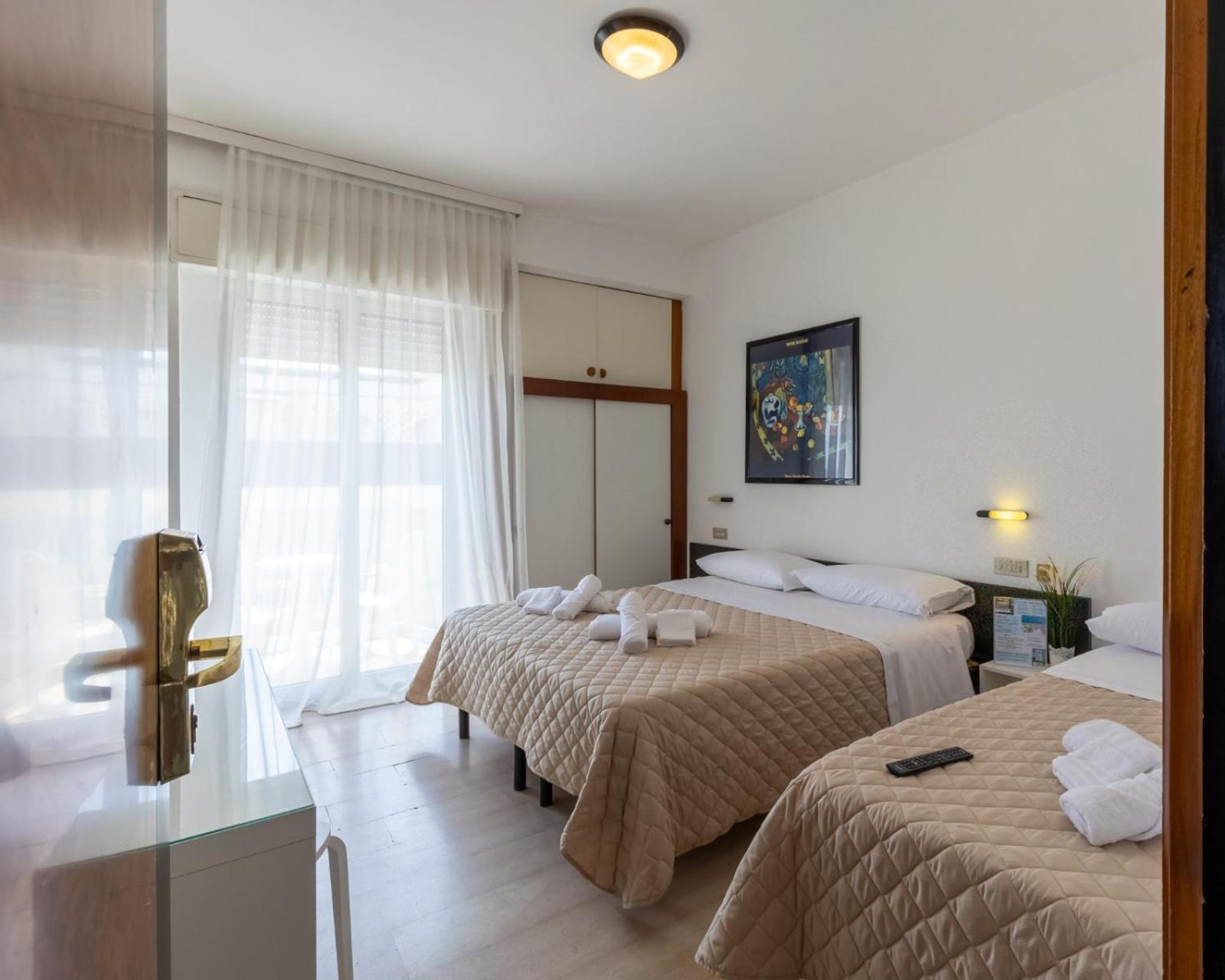 Grand Meeting Hotel Rimini Bagian luar foto