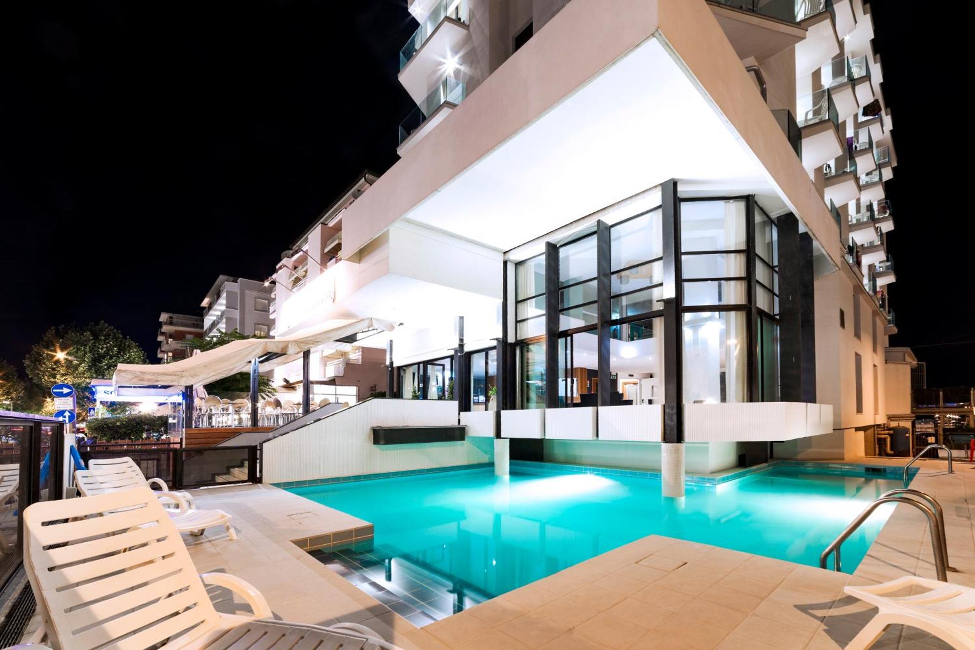 Grand Meeting Hotel Rimini Bagian luar foto